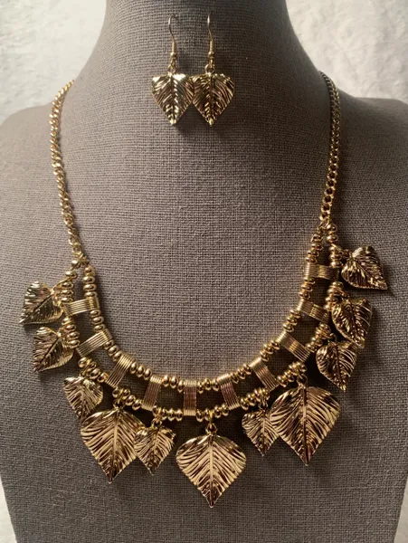 Leaf Layered Necklace
