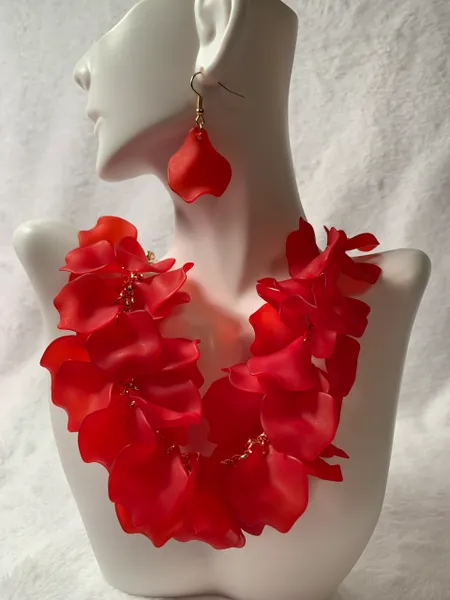 Flower Petals Necklace