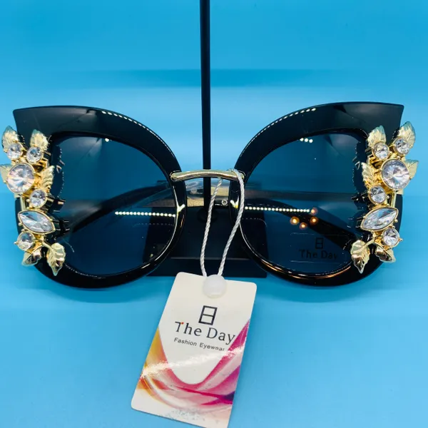 Rhinestone Cat Eye Sunglasses