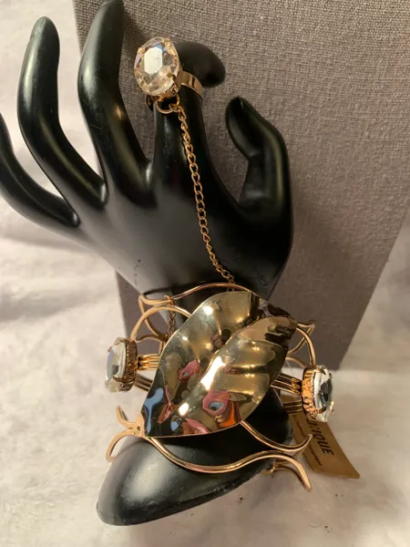 Diamond and Leaf Bracelet Ring