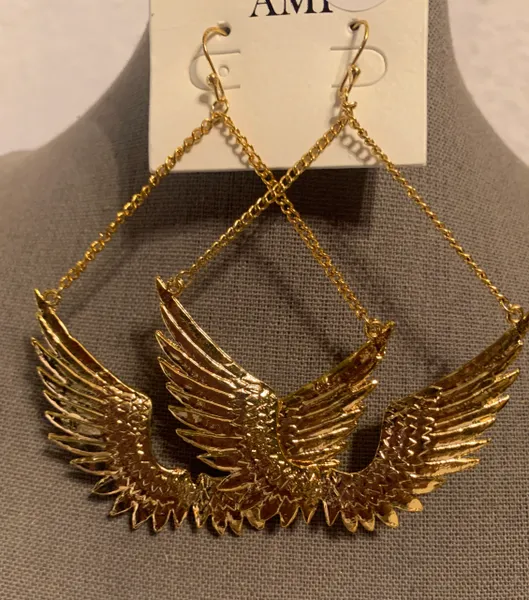 Different Types of Earrings