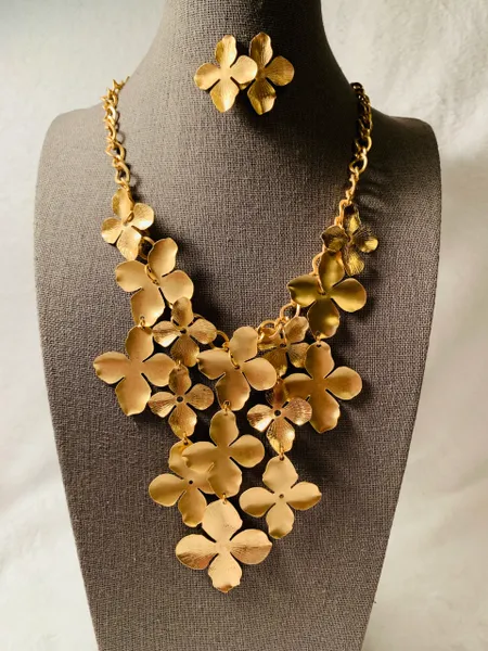 Gold Metal Flower Drop Necklace
