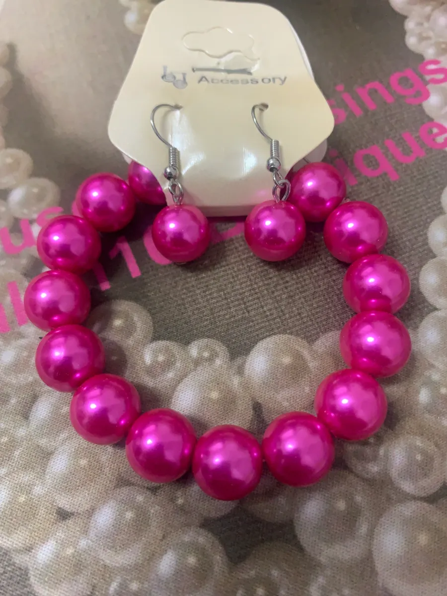 Pearls On The Go Earrings