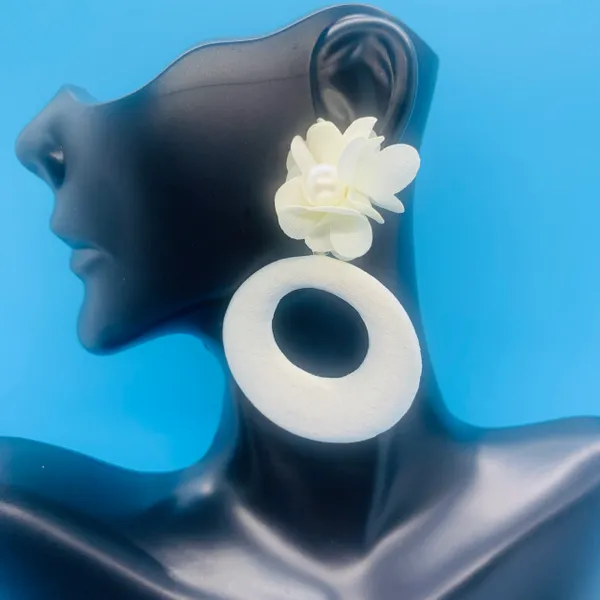 Flower & Pearl Earrings