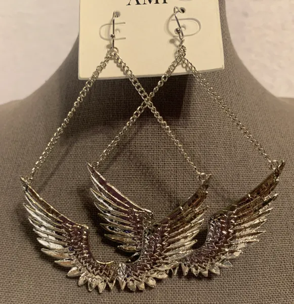Different Types of Earrings
