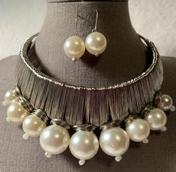Wire Pearl Collar Choker Necklace