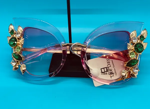 Rhinestone Cat Eye Sunglasses