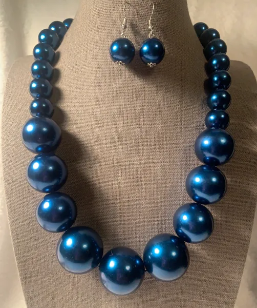 Blue Pearl Necklace