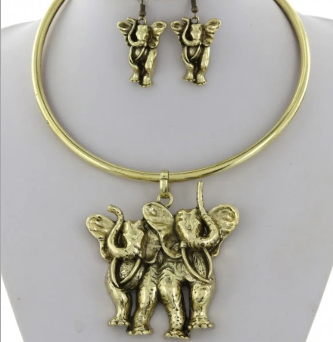 Elephant Pendant Necklace Set