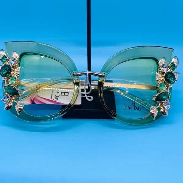 Rhinestone Cat Eye Sunglasses