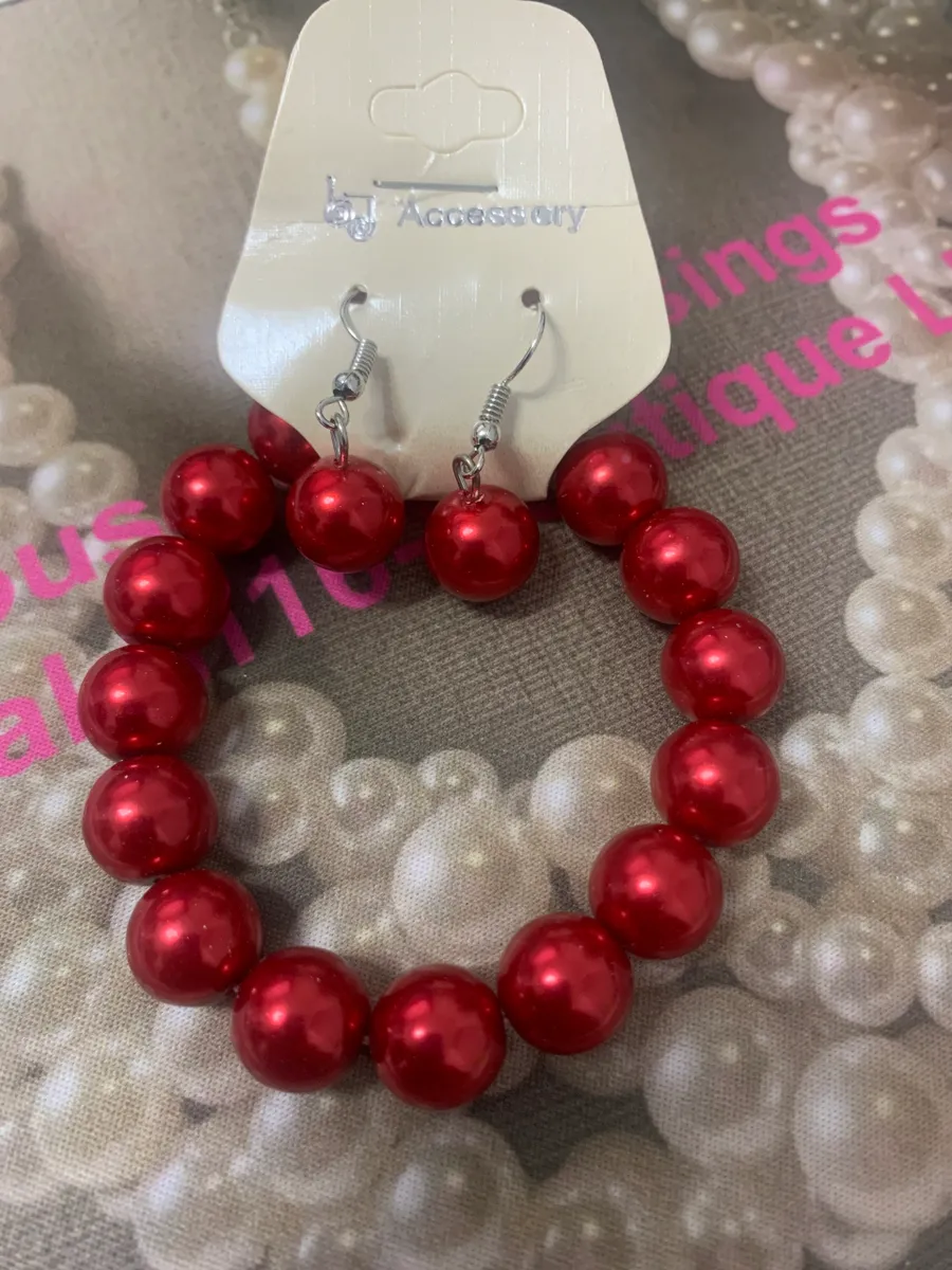 Pearls On The Go Earrings
