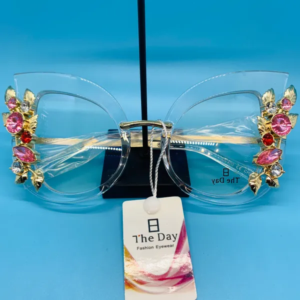 Rhinestone Cat Eye Sunglasses