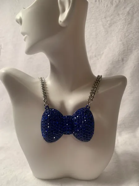 Bow Pendant Necklace